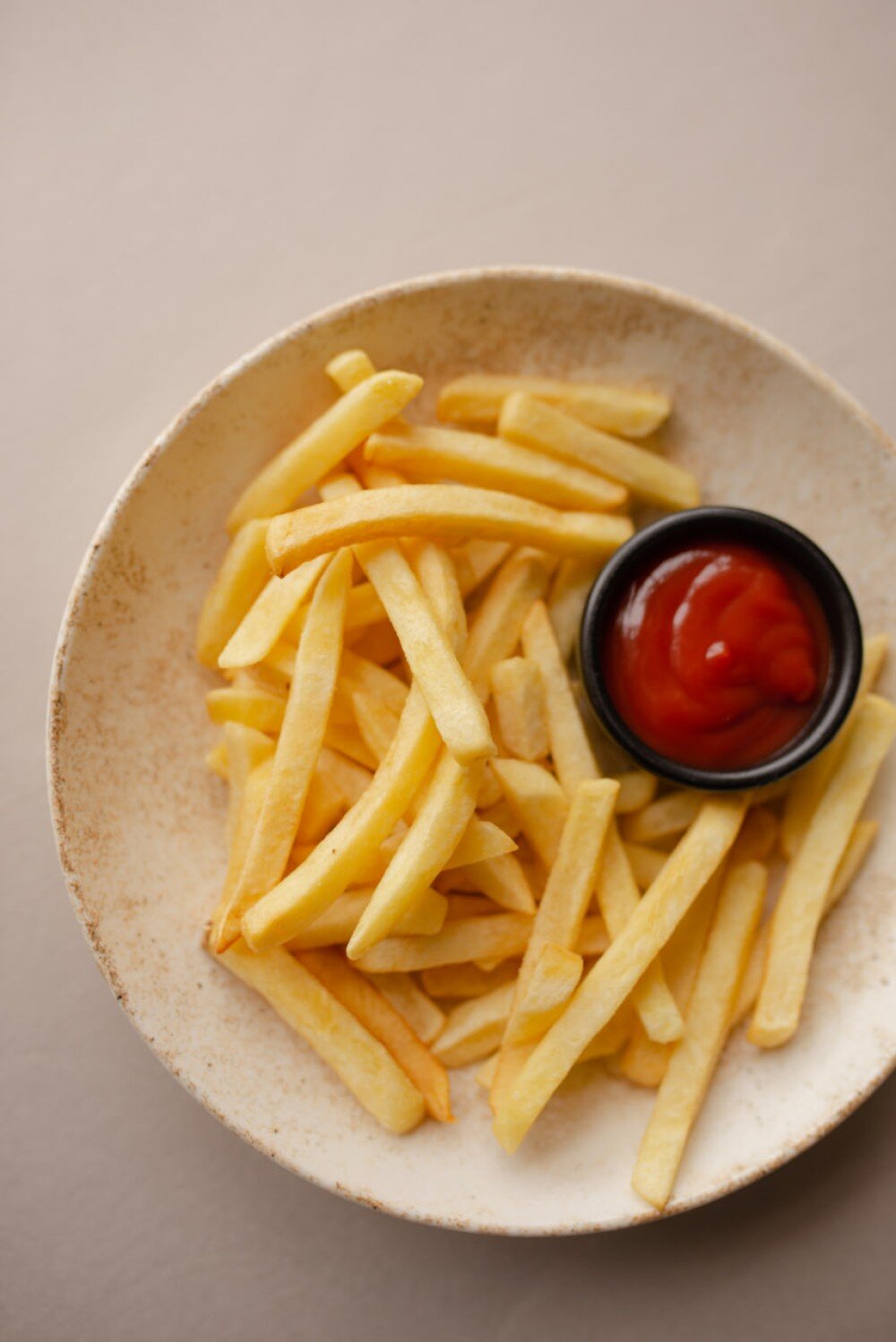 Картофель фри с соусом