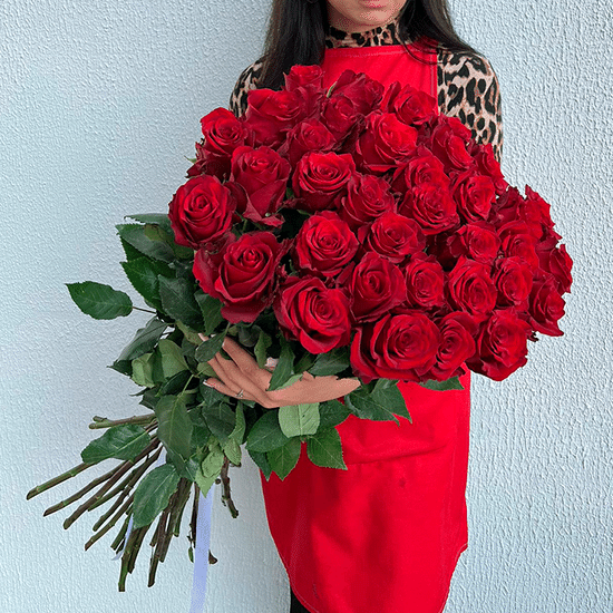 35 красных роз 100 см с лентой БР7