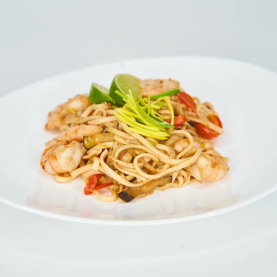 Удон с креветкой и кальмаром