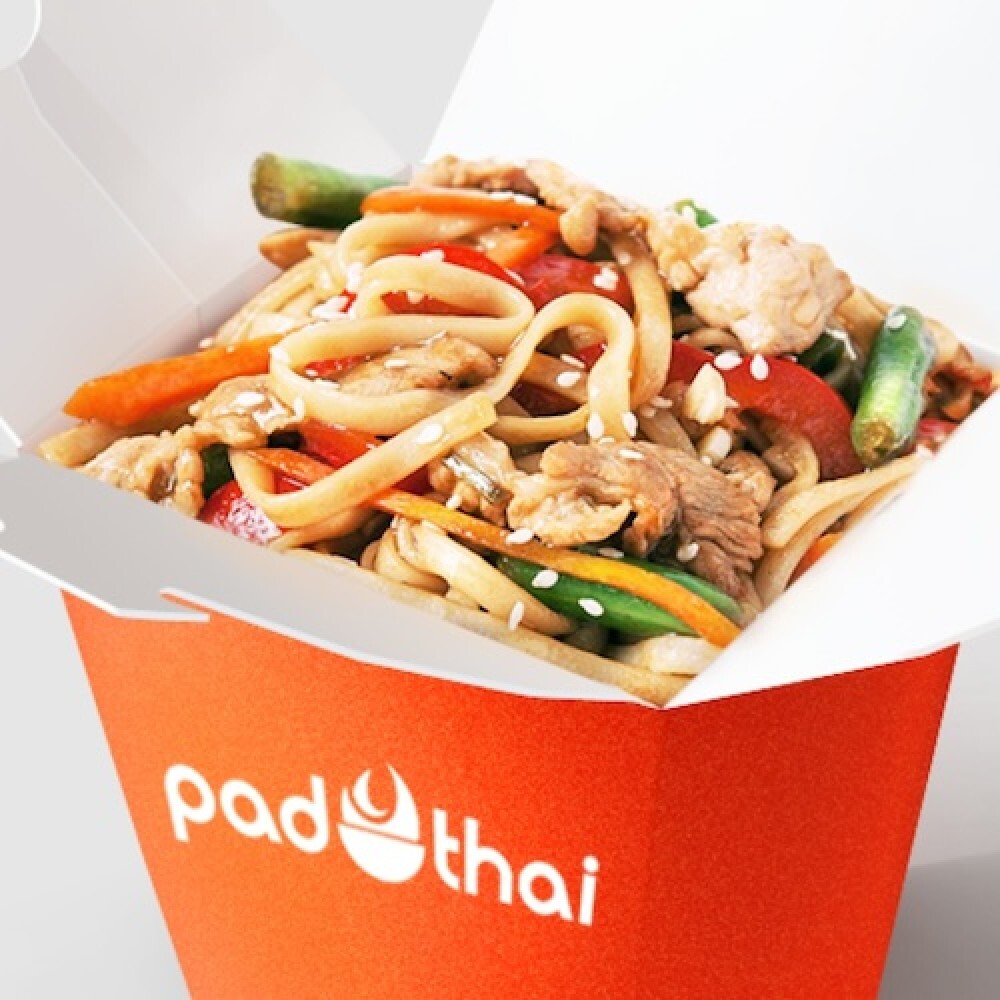 Свинина в кисло-сладком соусе с лапшой удон