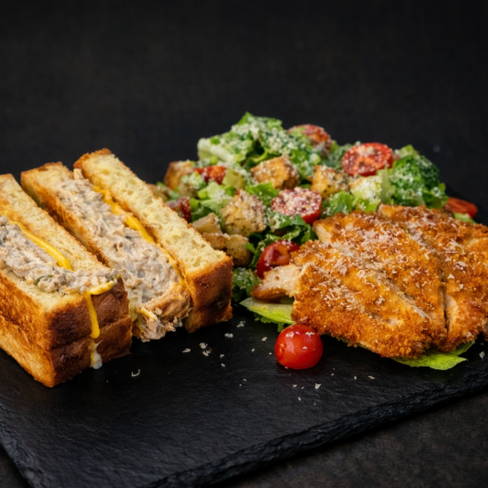 Сэндвич "Туна" + Цезарь с цыпленком