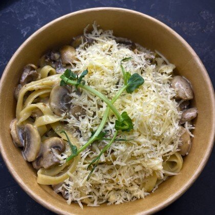 Тальятелле с грибами в сливках