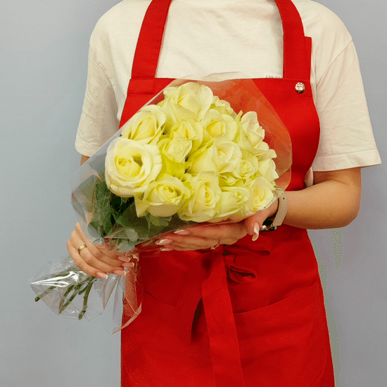 15 роз (белые 40 см) в пачке