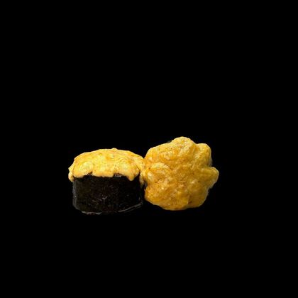 Ролл запеченный с лососем спайси