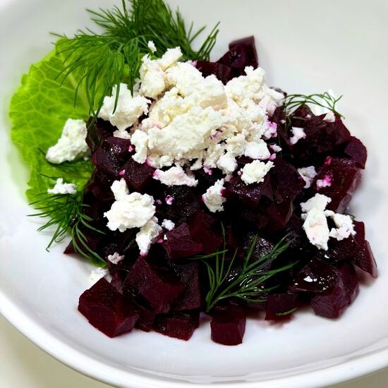 Салат Из свеклы с сыром фета