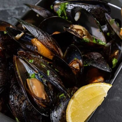 Мидии голубые в вине