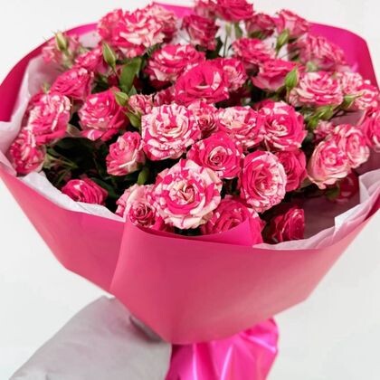 7 веток фаервокс в малиновом оформлении