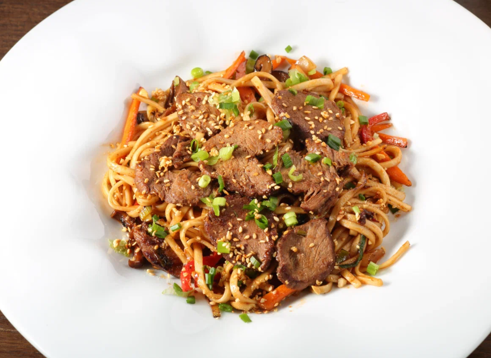 Говядина в пряном соусе с лапшой Удон ДОСТАВКА