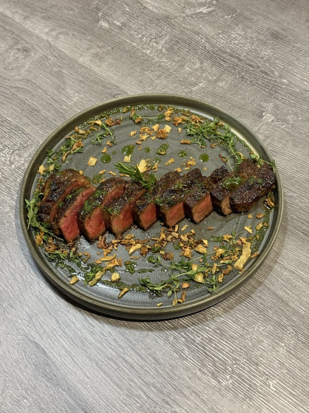 Стейк мраморный стриплойн