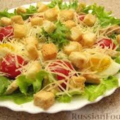 Салат «Цезарь с печеным цыпленком