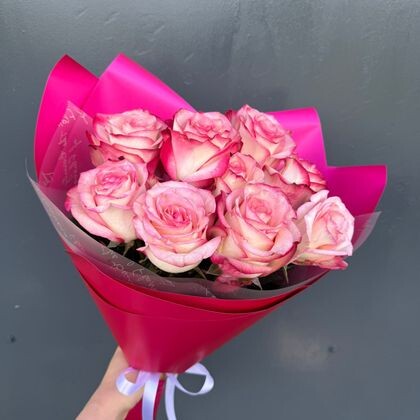 9 роз Paloma с оформлением