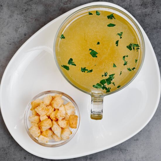 Бульон куриный с грудкой