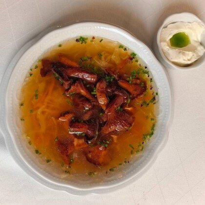 Щи с лисичками