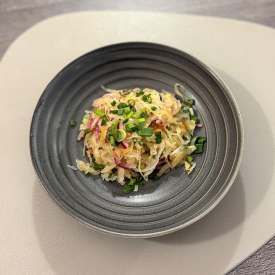 Капуста квашеная с луком