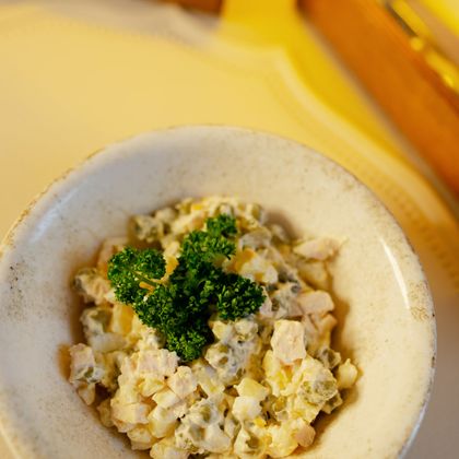 Оливье с цыпленком