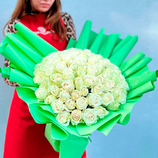 101 белая роза 40 см с оформл.(з)