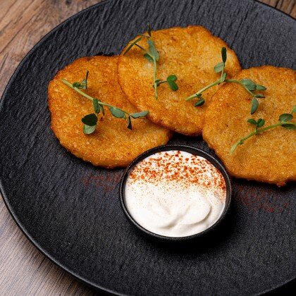 Драники со сметаной