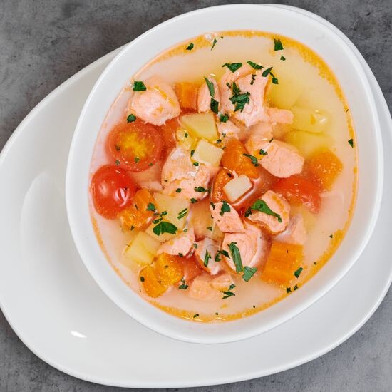 Уха по-норвежски из красной рыбы