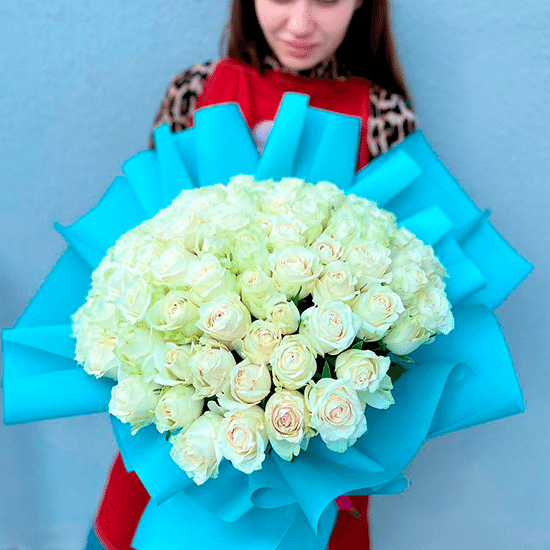 101 белая роза 40 см с оформл.(г)