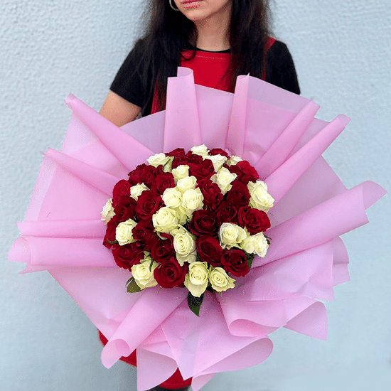 51 кр/бел роза 50 см с оформл.(ф)