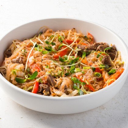 Фунчоза с говядиной и овощами