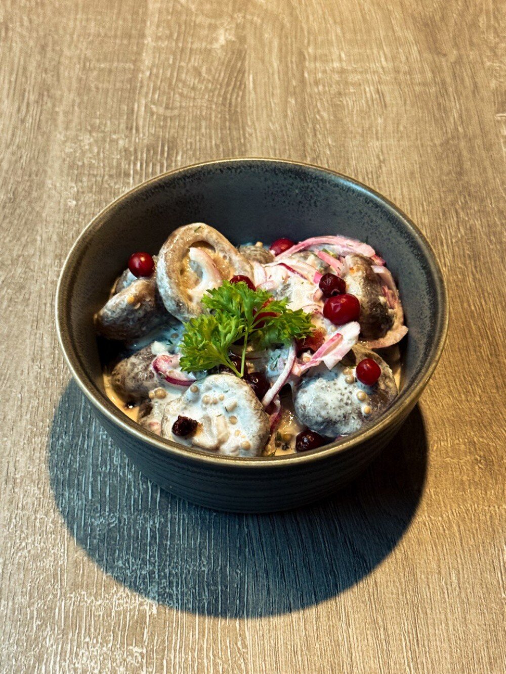 Грузди в сметане