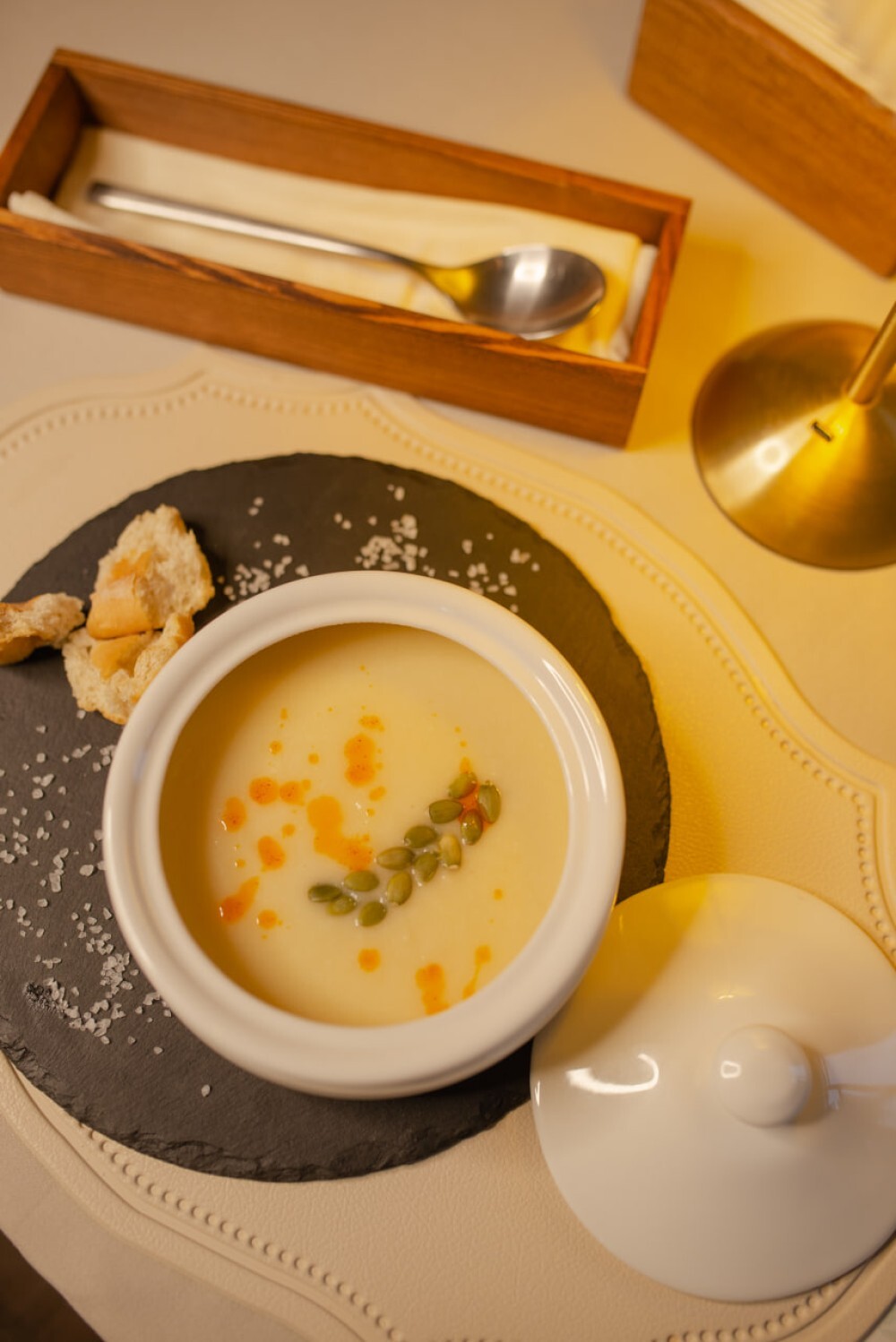 Крем-суп из цветной капусты с курицей