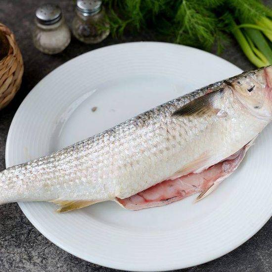 Кефаль потрошеная с головой