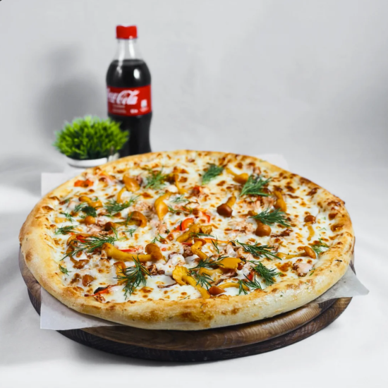 Пицца «Цыплёнок барбекю с опятами»