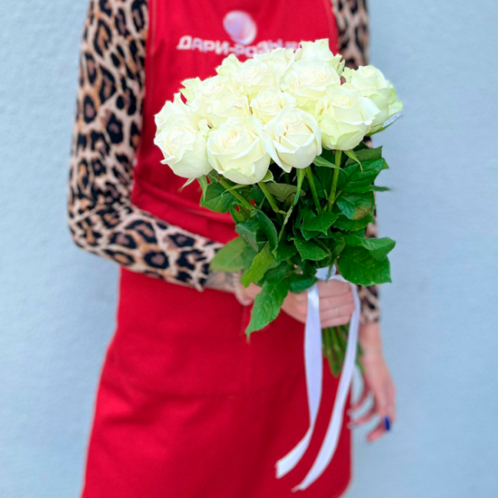 15 белых роз 50 см с лентой (Гомель)