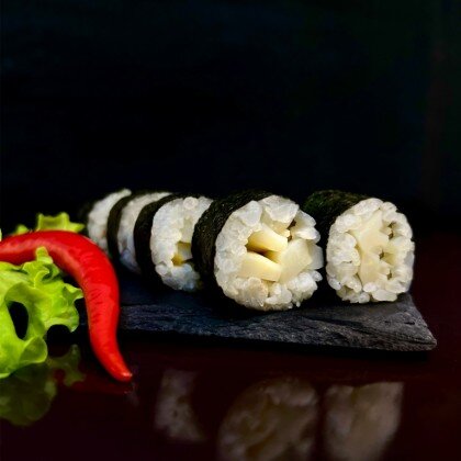 Хосомаки с кальмаром 8 шт.