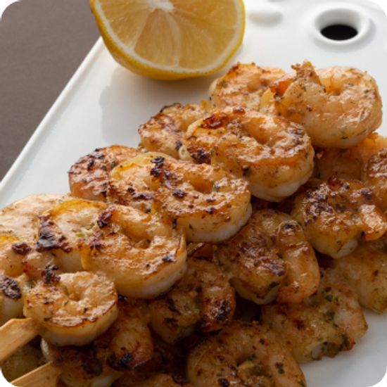 Креветки на шпажках в чесночном маринаде