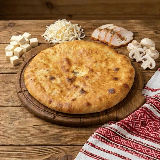 Копченая курица, сыр и грибы
