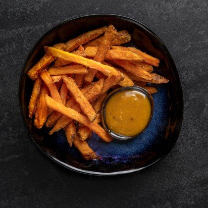 Батат с медово-горчичным соусом