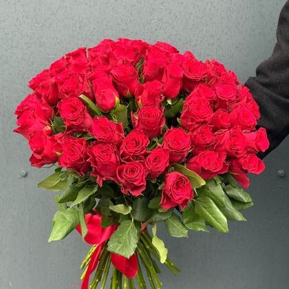 51 роза Кения 60 см