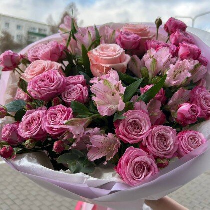 Букет сборный (розы кустовые, розы одноголовые, альстромерия)