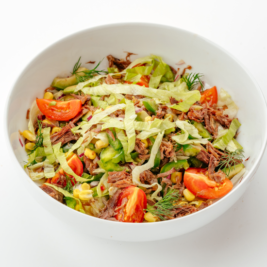 Салат с говяжьими щеками