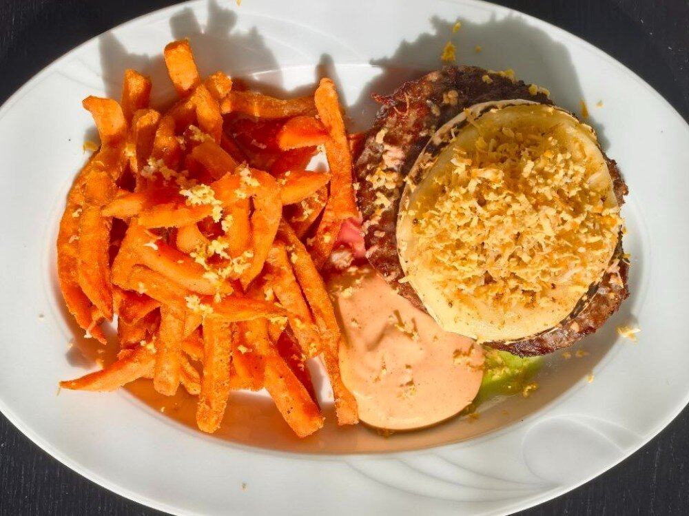 Бифштекс из мраморной говядины с бататом