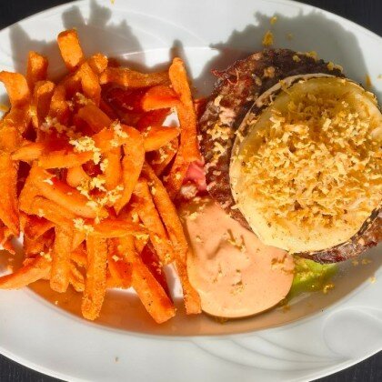 Бифштекс из мраморной говядины с бататом