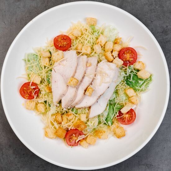 Салат «Цезарь» с филе цыплёнка