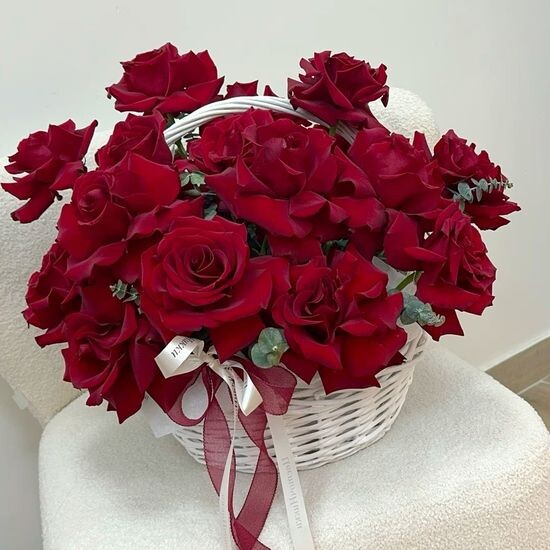 Корзина с розами №250