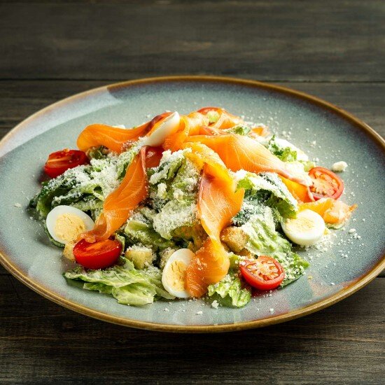 Цезарь с семгой