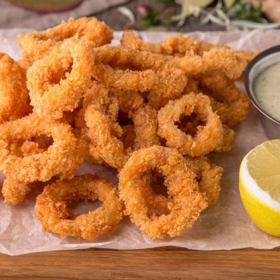 Кальмар кольца в панировке